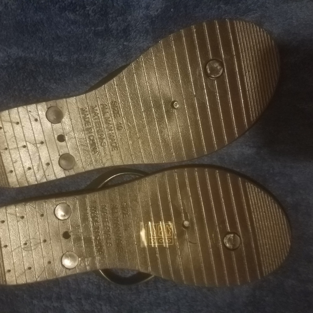 Sandals - Picture 4 of 5
